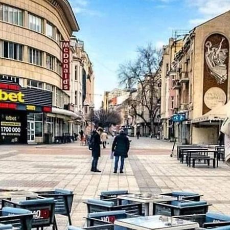 Guest Rooms Super Center Plovdiv Perfect Location ภายนอก รูปภาพ